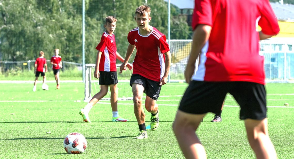 Naša pätnástka rozdrvila v derby Zvolen, štrnástka remizovala