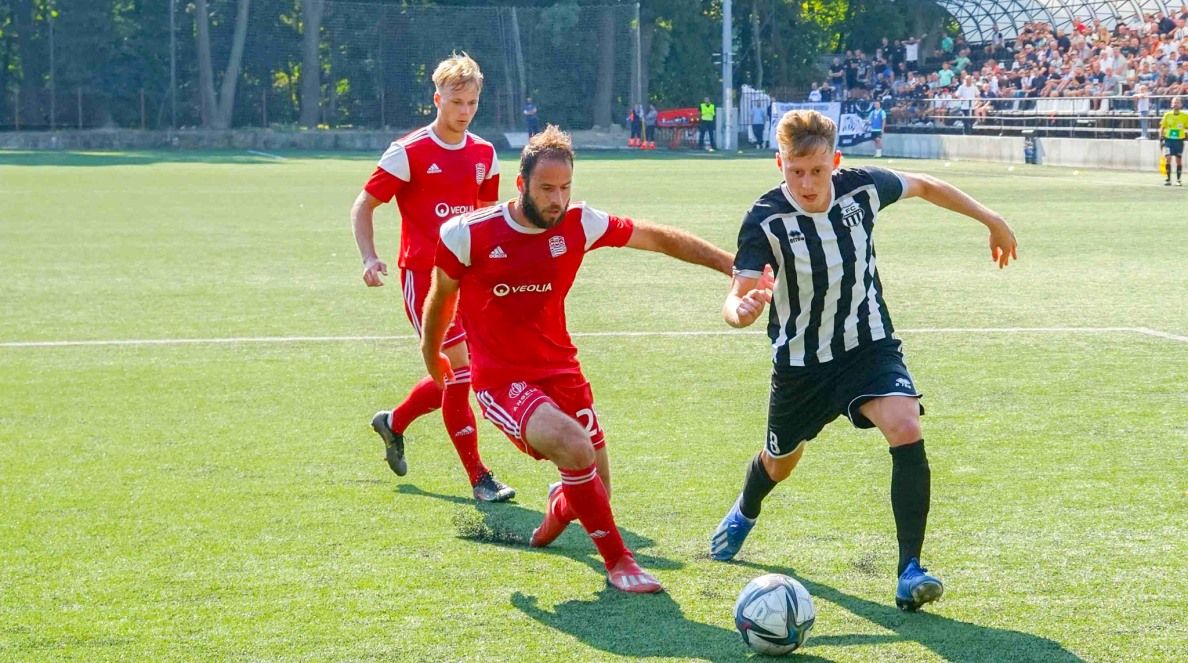 Z duelu v Petržalke, Migaľa vľavo (T. Chytílek)